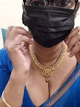 Snapshot of niiveditha chatting on February 2025 04:48:02 PM niiveditha online show from February 2025 04:48:02 PM