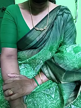 Snapshot of niiveditha chatting on March 2025 06:11:01 PM niiveditha online show from March 2025 06:11:01 PM