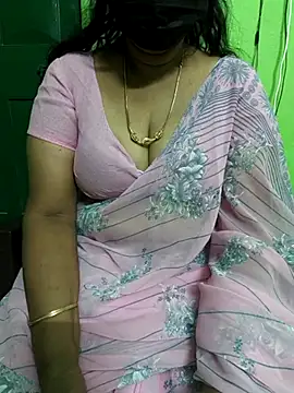 Snapshot of niiveditha chatting on March 2025 05:46:01 AM niiveditha online show from March 2025 05:46:01 AM