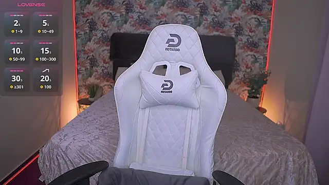 DivineJass online show from March 2026 10:37:01 PM