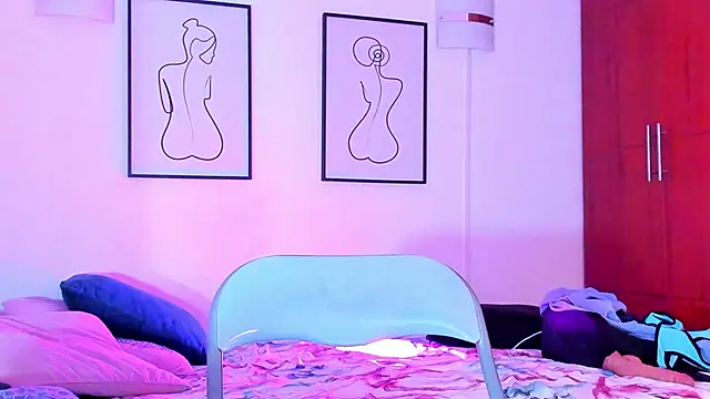 Snapshot of Tatianaa@xh chatting on February 2025 05:19:02 PM Tatianaaxh online show from February 2025 05:19:02 PM