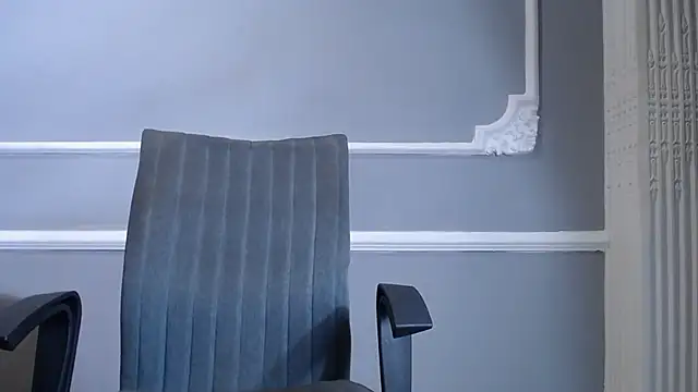 LiamRivers  online show from November 2025 12:15:02 PM