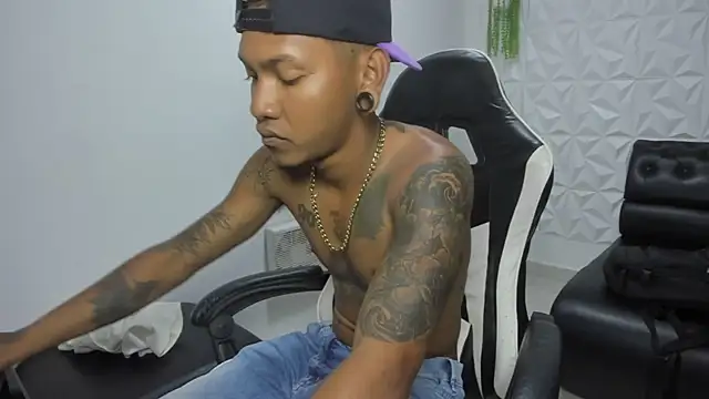 blackdirty420 online show from February 2026 03:52:02 PM