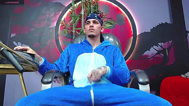 Dirty Kingg online show from November 2025 07:57:01 PM