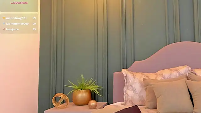 Snapshot of KiimCollins chatting on March 2025 07:45:02 PM KiimCollins online show from March 2025 07:45:02 PM