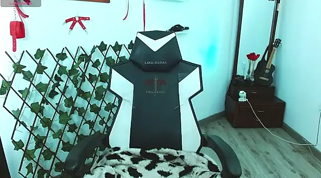 imcleo xoxo online show from February 2025 01:39:01 PM