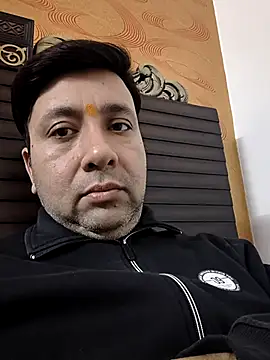 innocentboy1987 online show from February 2026 05:25:01 AM