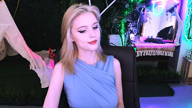 LeonaStane online show from November 2025 05:59:01 PM