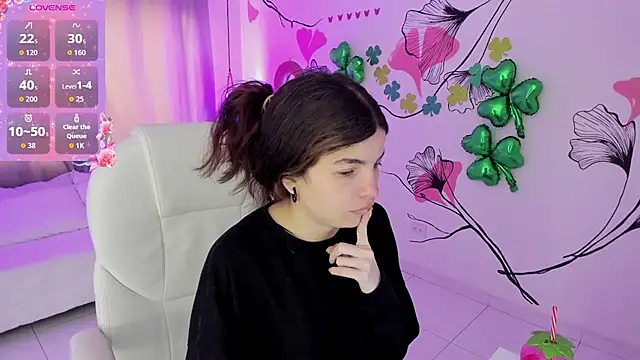 Isabela Fiorelli online show from March 2026 01:04:02 PM