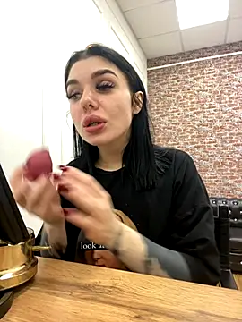 MaeveMoon online show from November 2025 04:09:02 PM