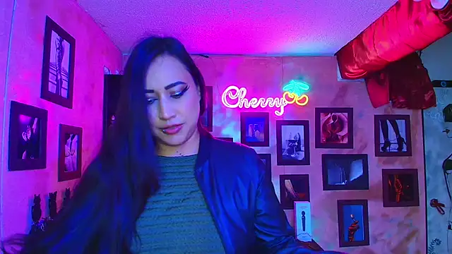 cherryy bombshelll online show from January 2026 04:54:02 PM