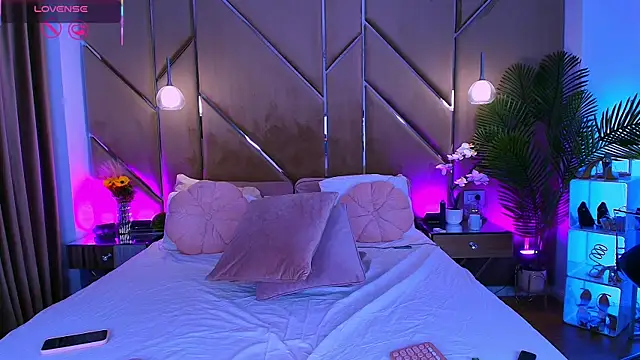 Lellie   online show from February 2026 05:57:02 PM