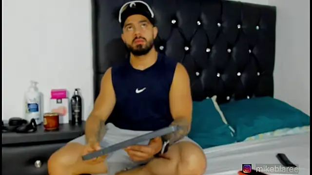 mikeblaree online show from April 2026 07:08:01 PM