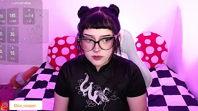 Snapshot of Elice_cooper_ chatting on November 2025 03:38:01 AM Elice cooper online show from November 2025 03:38:01 AM