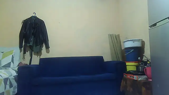 01applebottom online show from October 2025 07:29:01 AM