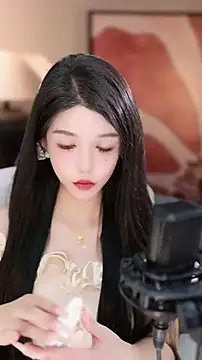 Snapshot of vv-77 chatting on November 2025 05:46:02 PM vv-77 online show from November 2025 05:46:02 PM