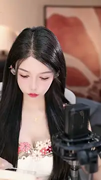 Snapshot of vv-77 chatting on November 2025 04:58:02 PM vv-77 online show from November 2025 04:58:02 PM