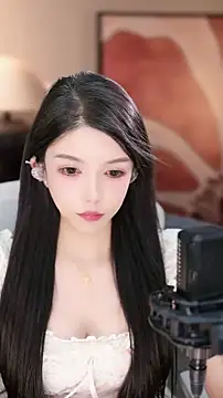 Snapshot of vv-77 chatting on November 2025 05:46:01 PM vv-77 online show from November 2025 05:46:01 PM