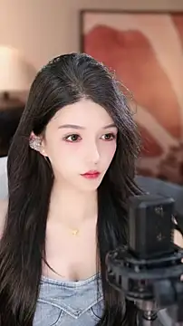 Snapshot of vv-77 chatting on November 2025 05:58:02 PM vv-77 online show from November 2025 05:58:02 PM