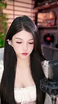 Snapshot of vv-77 chatting on November 2025 06:22:02 PM vv-77 online show from November 2025 06:22:02 PM