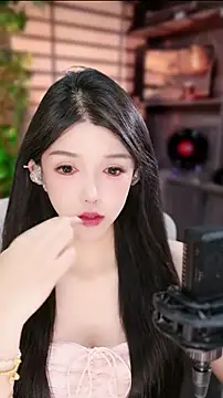 Snapshot of vv-77 chatting on December 2025 06:13:02 PM vv-77 online show from December 2025 06:13:02 PM