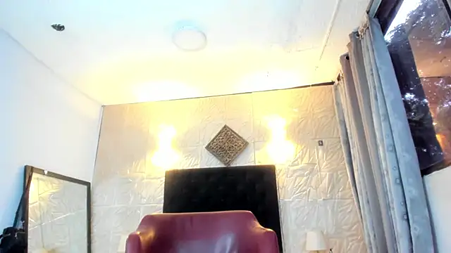 Snapshot of ChanelleJohnson_ chatting on January 2026 09:18:01 PM ChanelleJohnson online show from January 2026 09:18:01 PM