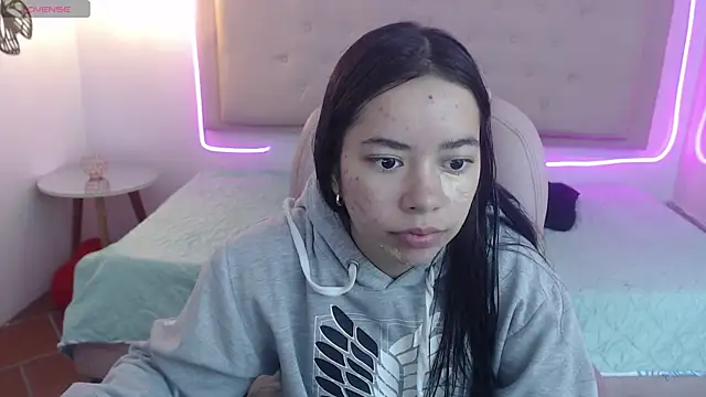 honnielane online show from February 2025 12:24:01 PM