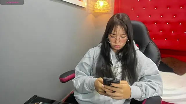 honnielane online show from March 2025 03:29:02 PM