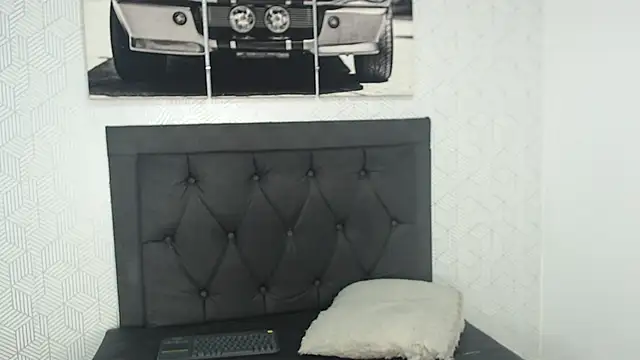 Snapshot of Selena_fox7 chatting on March 2025 02:45:01 AM Selena fox7 online show from March 2025 02:45:01 AM