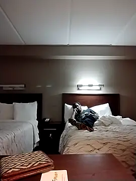 Snapshot of BrownSkinGuy420 chatting on February 2025 05:25:01 AM BrownSkinGuy420 online show from February 2025 05:25:01 AM