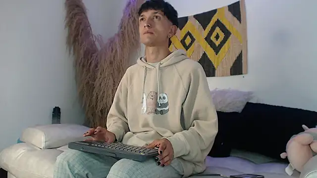 MaikyCooper online show from March 2025 04:06:01 AM