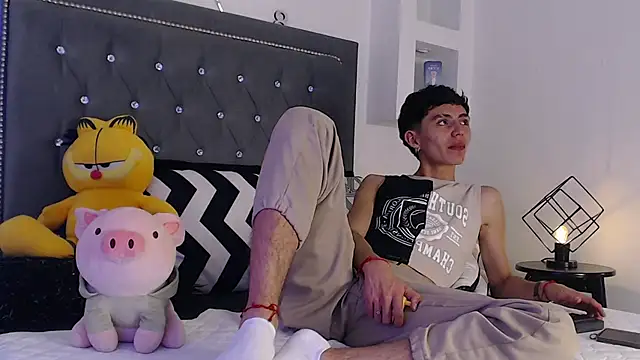 MaikyCooper online show from March 2025 01:46:01 AM