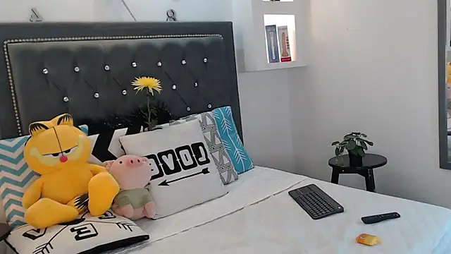 MaikyCooper online show from March 2025 03:43:01 AM