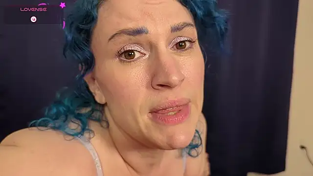 Snapshot of CupcakeCravings chatting on February 2025 03:42:01 AM CupcakeCravings online show from February 2025 03:42:01 AM