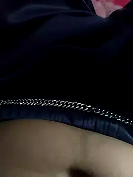 Snapshot of AarthiRaju chatting on February 2025 09:00:01 AM AarthiRaju online show from February 2025 09:00:01 AM