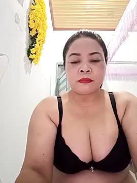Baby-bigtits2024 online show from February 2025 01:11:02 PM