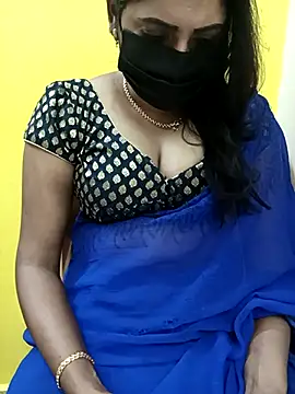 Snapshot of Thamarai28 chatting on March 2025 06:03:02 AM Thamarai28 online show from March 2025 06:03:02 AM
