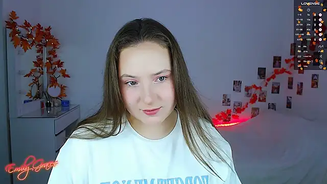 Snapshot of EmilyxxGraces chatting on September 2025 06:11:02 PM EmilyxxGraces online show from September 2025 06:11:02 PM