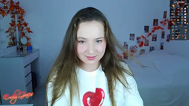 Snapshot of EmilyxxGraces chatting on September 2025 10:37:01 PM EmilyxxGraces online show from September 2025 10:37:01 PM