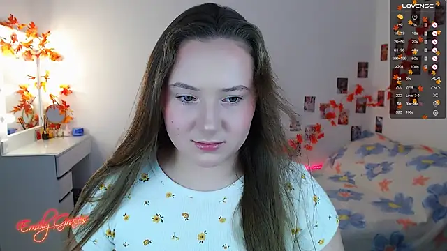 Snapshot of EmilyxxGraces chatting on October 2025 03:45:02 PM EmilyxxGraces online show from October 2025 03:45:02 PM