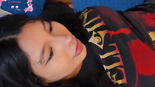 ParanoidTemptaion  online show from October 2025 10:56:02 AM