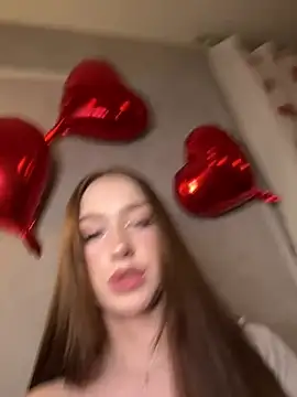 Jackie White  online show from March 2025 07:49:02 PM