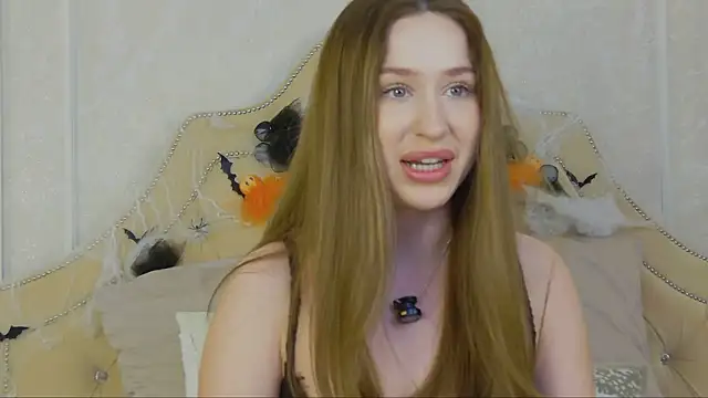 Jackie White  online show from October 2025 04:46:01 AM