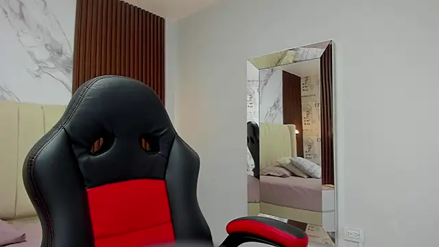 Snapshot of MELINAMARTINS chatting on November 2025 12:23:02 PM MELINAMARTINS online show from November 2025 12:23:02 PM