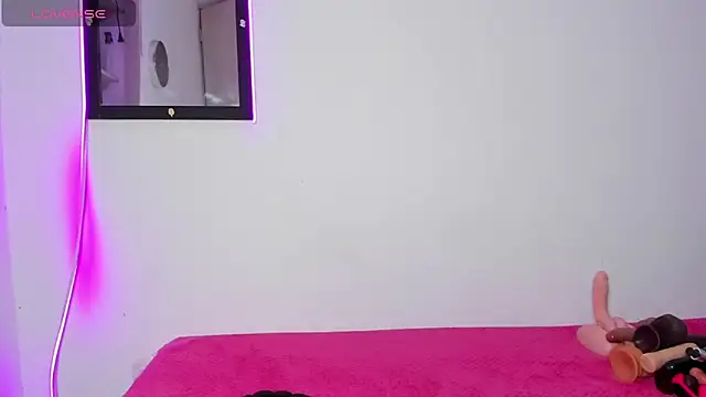 MELINAMARTINS online show from June 2026 09:42:01 PM