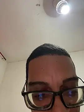 Snapshot of Diegodelicia chatting on June 2026 06:30:01 PM Diegodelicia online show from June 2026 06:30:01 PM