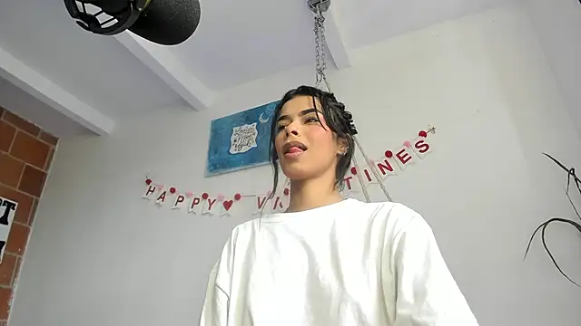 gothwhore77 online show from February 2025 04:03:02 PM