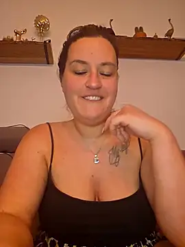 Snapshot of justtess chatting on March 2026 07:39:01 PM justtess online show from March 2026 07:39:01 PM