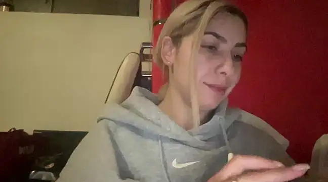 sarrah rossy online show from February 2025 07:16:02 PM