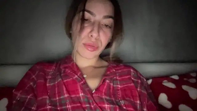 sarrah rossy online show from November 2025 09:14:02 PM